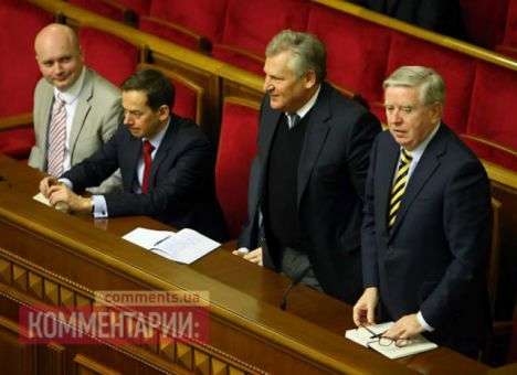 Азаров обсудил с Коксом и Квасьневским сотрудничество с ЕС