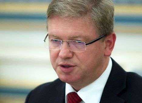Еврокомиссар Фюле отказался ехать в Украину