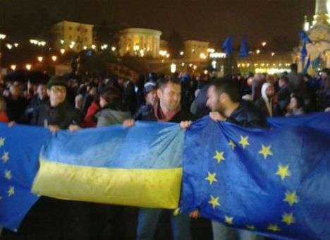 Киевляне вышли на Евромайдан (ФОТО, ВИДЕО)