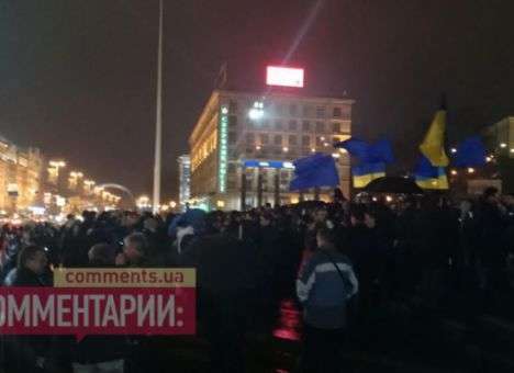 Евромайдан митингует спокойно и без нарушений, - милиция