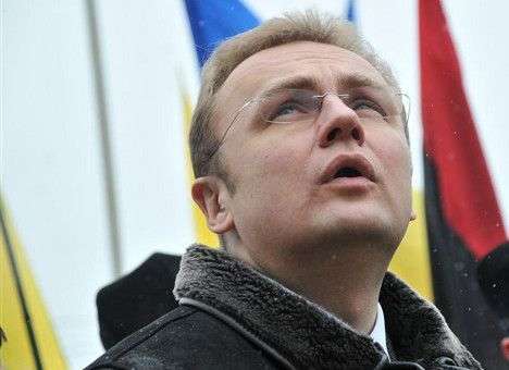 Мэр Львова экстренно соберет депутатов ради борьбы за ЕС