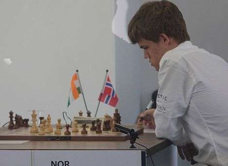 Шахматный король сложил полномочия