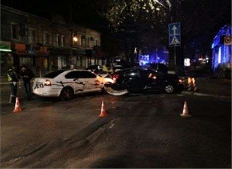 Боксер Александр Усик попал в ДТП в Симферополе (ФОТО)