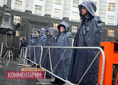 Оппозиция увидела убегающих из Кабмина министров. У Азарова опровергают (ФОТО)