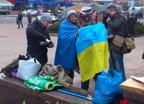Донецкий Евромайдан усиленно охраняет милиция (ФОТО)