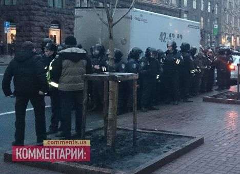 Милиция не пустила авто с аппаратурой на Евромайдан (ФОТО)