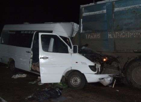 Автобус с баскетболистами попал в серьезное ДТП под Ровно (ФОТО)