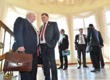 Луганский облсовет решил, что Украину спасет всеукраинский съезд депутатов