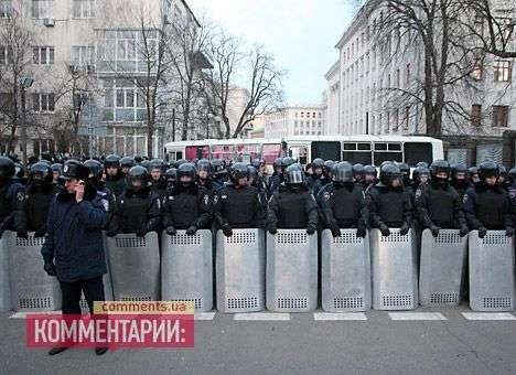 Лидеры оппозиции пошли искать Президента в здании Администрации (ФОТО)