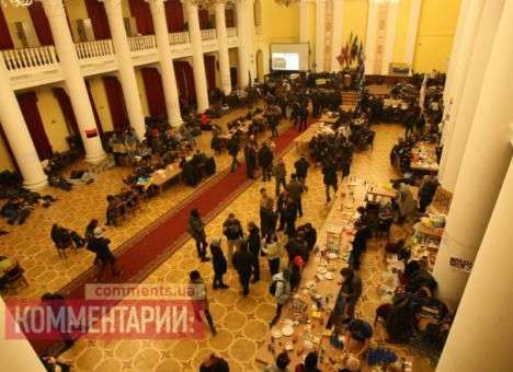 Попов обещает, что силой из КГГА никого не выгонят