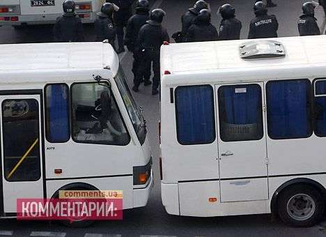 Милиция оградила Минобразования от митингующих студентов автобусами
