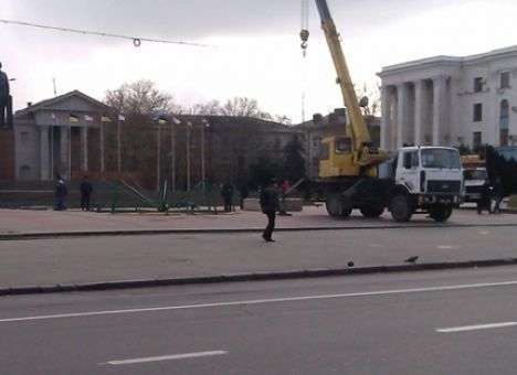 Митинг крымских татар решили «задавить» ёлкой