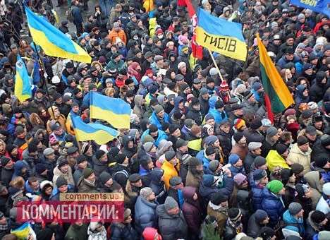 Тысячи активистов подошли к АП - возле Кабмина строят баррикады