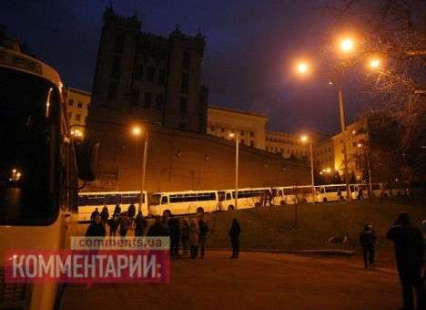Колонна войск МВД выехала из Василькова в Киев