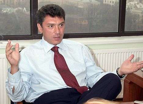 Отказ Януковича от переговоров ведет к развалу Украины, - Немцов