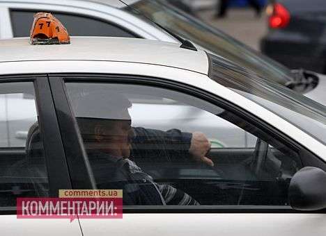 Таксисты везут всех киевлян на Евромайдан бесплатно