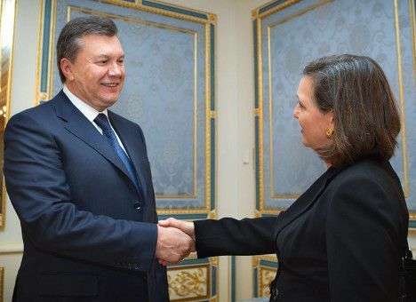 Нуланд поговорила с Януковичем, как урегулировать ситуацию в Украине