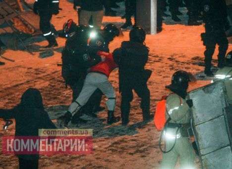 Суд отпустил из-под стражи двух активистов Евромайдана