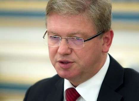 Фюле ждет Арбузова в Брюсселе в четверг