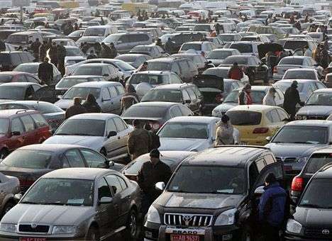 Киевские автодилеры заплатили уже 32 млн гривен утилизационного сбора