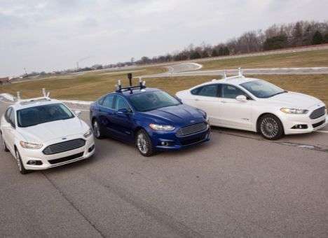 Ford анонсировала прототип робо-автомобиля Fusion Hybrid