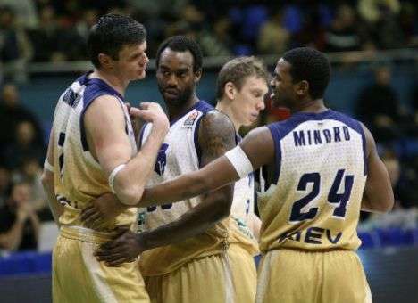 «Будивельник» победил, а его центровой признан лучшим игроком (ВИДЕО)