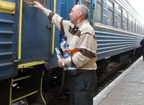 Крымские «антимайдановцы» возвращаются домой в «проспиртованных» поездах (ФОТО)