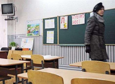 В Севастополе продолжают морозить школьников. Родители идут в прокуратуру