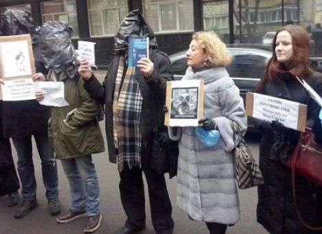 Пшонке под окнами устроили двухтысячный адвокатский пикет (ФОТО, ВИДЕО)