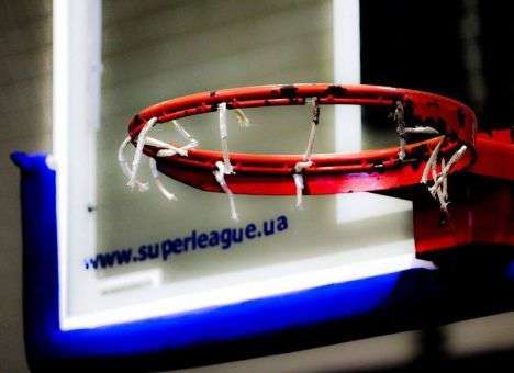 Баскетбольный чемпионат перевели в режим экономии