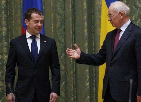 Азаров поедет в Москву на заседание ТС вместо Януковича, - СМИ