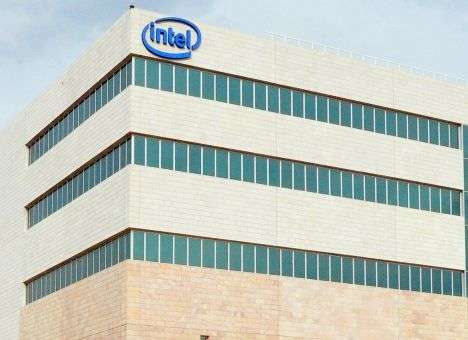 Intel планирует выпускать серверные встраиваемые чипы