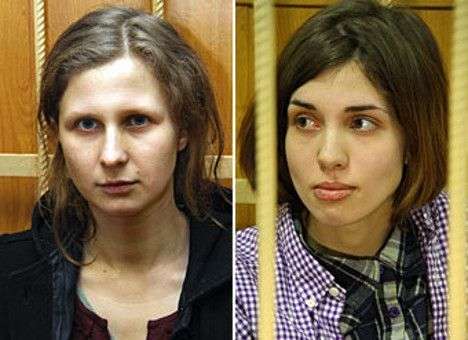 Вышедшие на свободу участницы Pussy Riot отказались от новых акций и денег Ходорковского