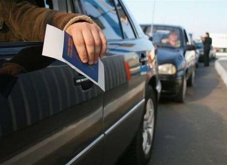 С завтрашнего дня украинцы будут ездить в Россию по новым правилам