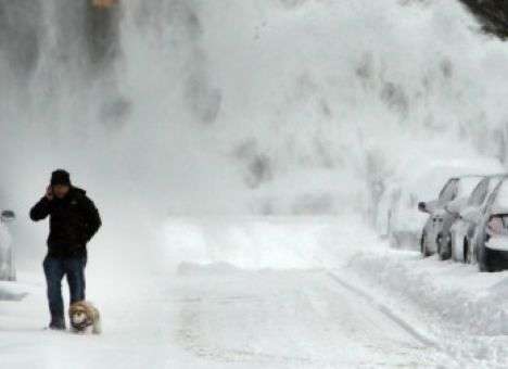 В двух штатах США ввели чрезвычайное положение из-за снежной бури (ФОТО, ВИДЕО)
