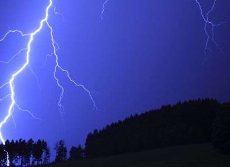 В Бельгии гроза парализовала движение поездов: эвакуированы полтысячи пассажиров