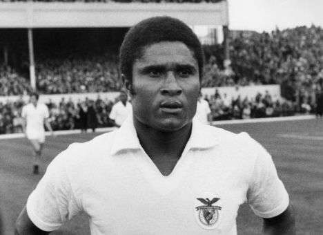 После смерти легенды футбола в Португалии объявили траур