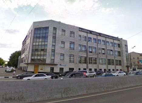 В Москве пассажирский автобус врезался в дом