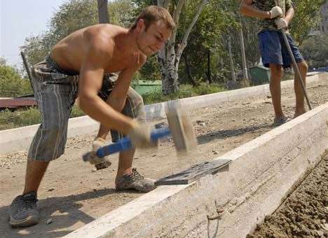 В 2014 году в дороги закатают 10 млрд. гривень