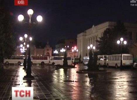 В Мариинке снова разворачивают Антимайдан, а Евромайдан стал сюжетом фильма (ФОТО)