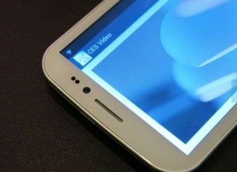 Oledcomm показала гаджеты, передающие данные при помощи света Li-Fi