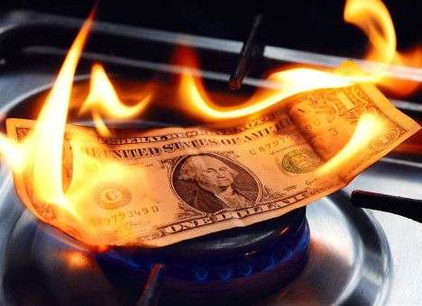 У Азарова не перестают подсчитывать экономию после снижения цены на газ