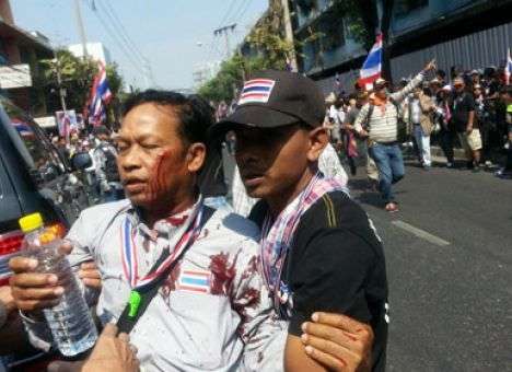 Оппозицию в Бангкоке очередной раз подорвали, десятки раненых