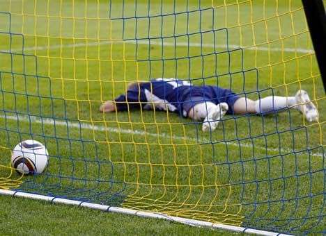 Молодой футболист «Севастополя» умер прямо на поле