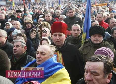 Вече на Майдане началось с молитвы «Отче наш» за Украину (ФОТО)