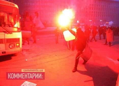 Мирные акции перерастают в массовые беспорядки, — Янукович