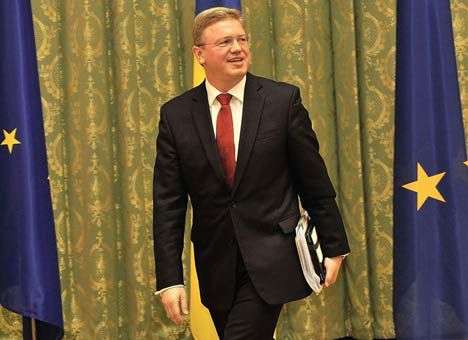 Еврокомиссар Фюле едет в Киев