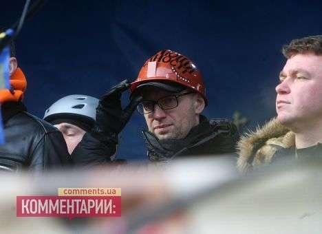 Яценюк встречается с Пшонкой и настаивает на встрече с Президентом