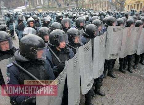 Кличко требует от Президента немедленно начать переговоры и остановить «Беркут»