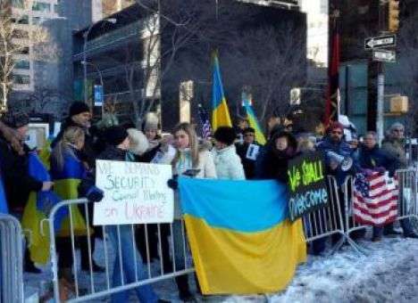 Украинцы из 11 стран мира призывают дипломатов перейти на сторону народа (ФОТО)